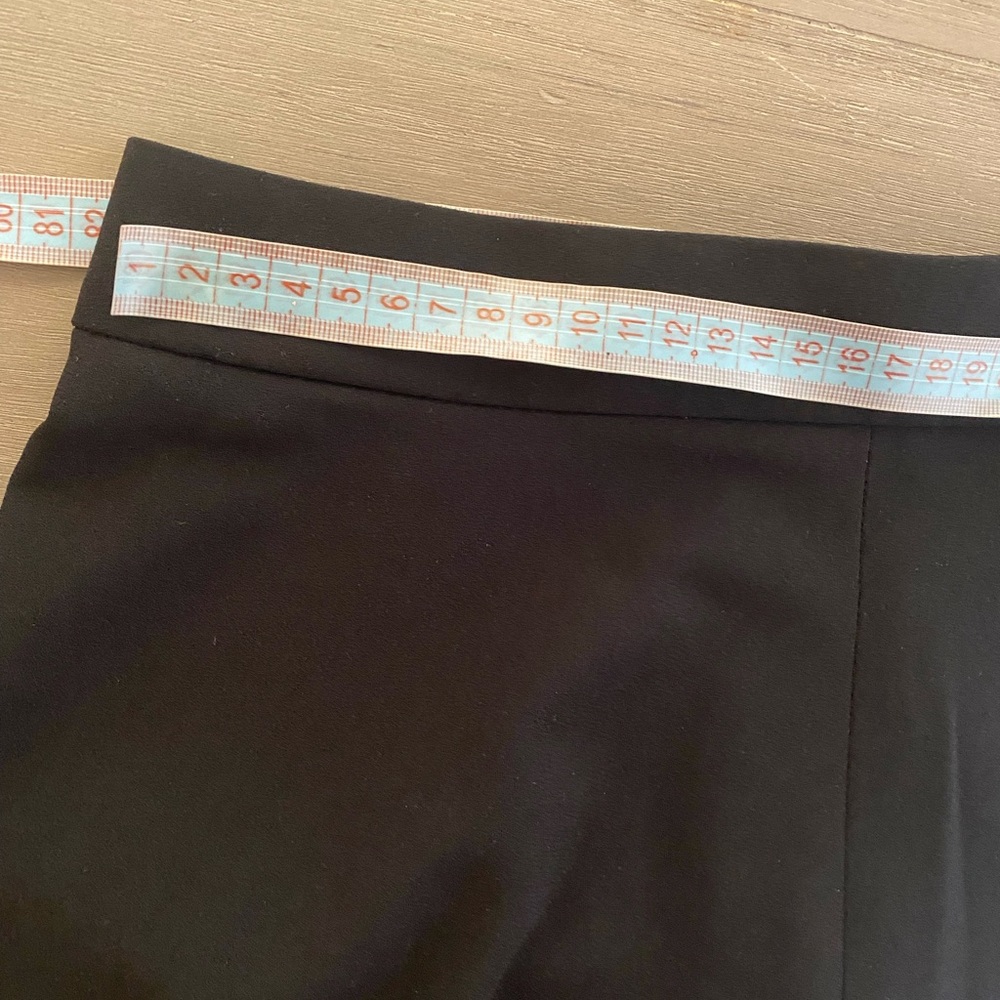 Shorts - Picture 5 of 5